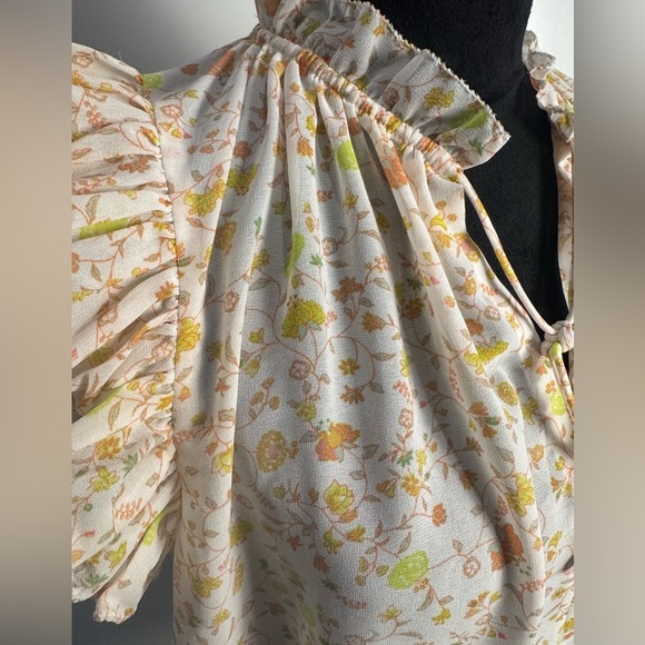 Current air Anthropologie Floral Ruffle sleeve split neckline Blouse - Picture 2 of 9